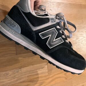 New Balance Women's 574 Core Shoes, size 9, Black